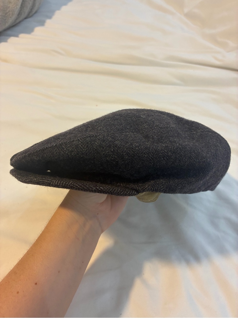 Country Gentleman’s Classic Men's Flat Cap in Charcoal Gray